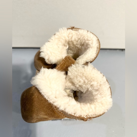 UGG Erin Booties - Picture 5 of 11